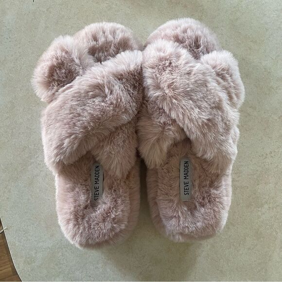 Steve Madden Blush Pink Slippers size 9/10 new without tags Faux fur soft comfy - Picture 5 of 5